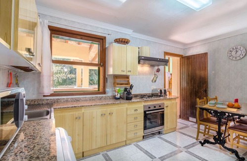 Lluc House | ES VINT I NOU - Beautiful house with great terrace amidst the mountains.