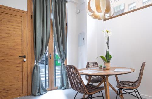 Jesus Apartment | ESC - Loft Valencia Cómodos y espaciosos estudios cercanos a estación Joaquín Sorolla