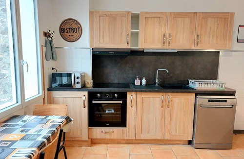 Dannemois House | Escalade Attitude, Grimpeurs et Familles. Salles de Jeux, Netflix, Crashpads