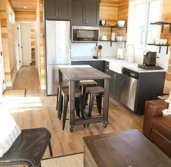 Escalante House | Escalante Escapes Moon Lily- Bunk Escape