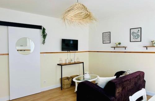 Saint-Martin-du-Littoral Apartment | Escapade Maritime, côté plage