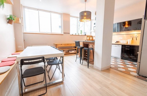 Tours Apartment | Escapade-Room with shared bathroom