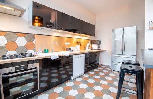 Tours Apartment | Escapade-Room with shared bathroom