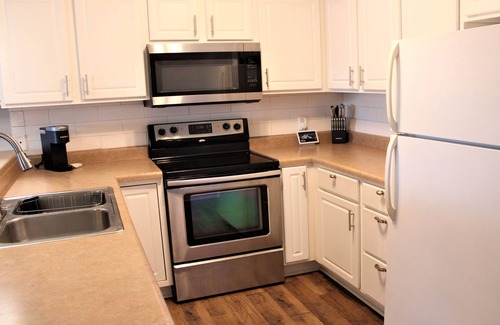Lake Ozark Condo | Escape at the Lake