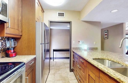 Grenelefe Condo | Escape City Life and Enjoy this Charming 2-Bedroom Condo Near Central Florida!