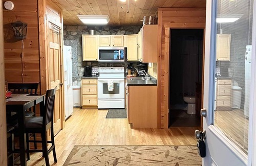 Beech Mountain Cottage | Escape from the everyday & come to Beech’s Cozy Cottage to stay & play!