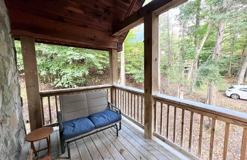 Beech Mountain Cottage | Escape from the everyday & come to Beech’s Cozy Cottage to stay & play!