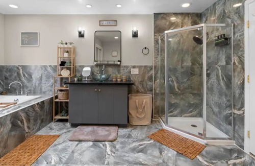 Danbury House | Escape Into The Privacy & Charm Of The Lucky 12 House