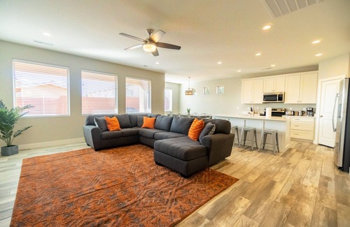 Page House | Escape - Lake Powell, Horseshoe Bend, Antelope Canyon