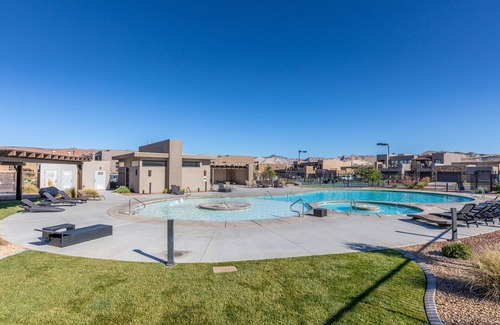 St. George Villa | Escape On The 18th Hole at The Ledges Golf Club *Resort Amenities Included!