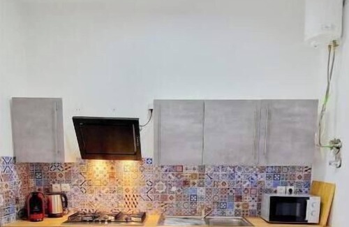 Lome Apartment | Escape.