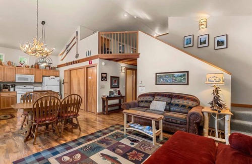 Leavenworth Cabin | Escape the hustle and bustle. Take time to relax and recharge!
