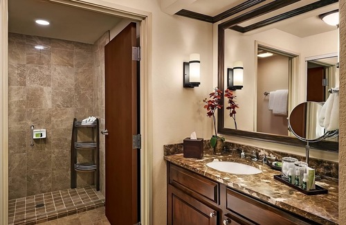 Gainey Village Villas Hotel | Escape The Hustle and Bustle! Close to Wrigley Mansion, w/Pool, Pet-Friendly!