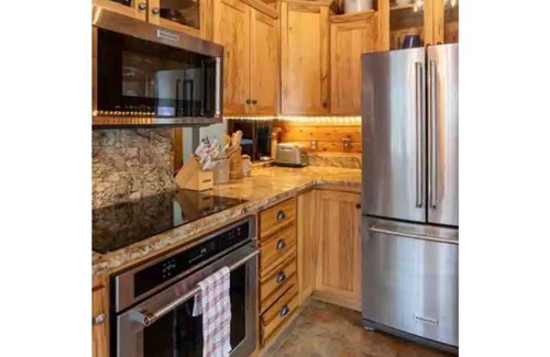 North Carlton Cabin | Escape to a Northwoods Cabin with private island!