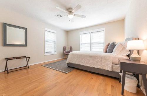 East Riverside House | Escape to a Restored 1920s East Waco Bungalow