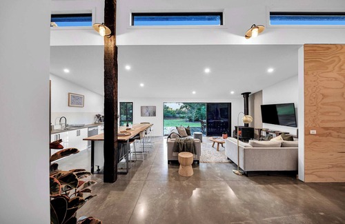 Bells Beach House | Escape to a unique house located in the world-renowned surf spot of Bells Beach!