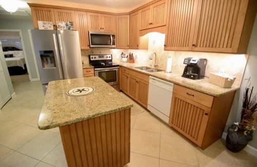 Marathon House | Escape to beautiful Duck Key. Inquire about special rates for April - November.