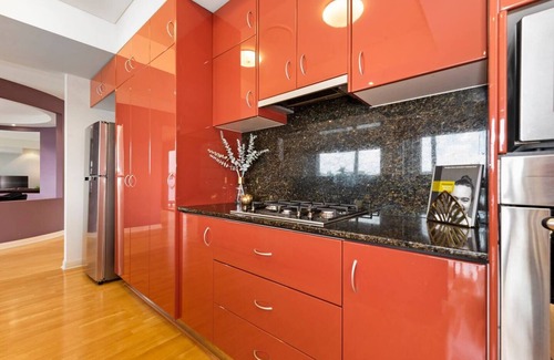 Gold Coast House | Escape to Clear Island A Palmy Waterfront Oasis