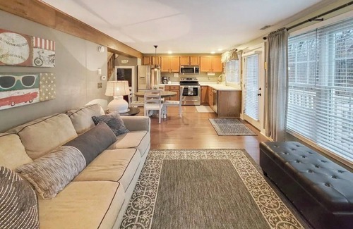 The Galena Territory House | ESCAPE to Galena! 🌟Serenity Woods is your PREMIER, relaxing getaway!