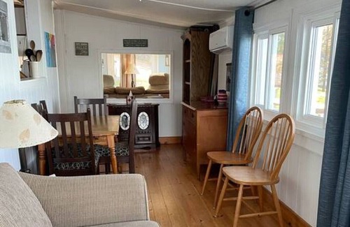 Greater Napanee House | Escape to Hay Bay Hideaway!