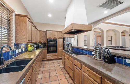 Laredo Ranch House | Escape to our peaceful Rancho retreat—a spacious 3,200 sq ft large property.