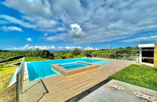 Quimbaya Ski Chalet | Escape to Paradise: A Charming Nature Retreat Near Panaca Park in Quindío