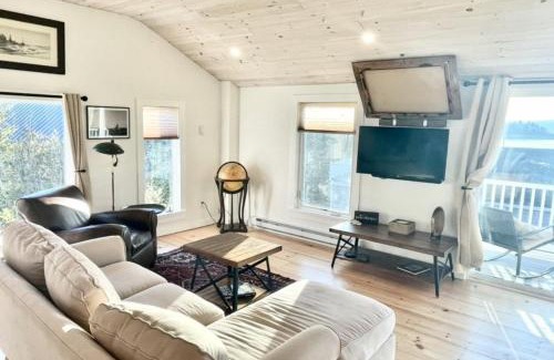 West Point House | Escape to Positive Outlook