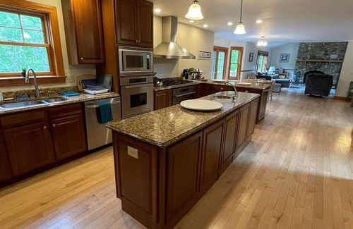 South Casco House | Escape to Raymond Cape on Sebago Lake!
