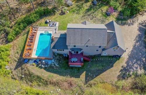 South Casco House | Escape to Raymond Cape on Sebago Lake!