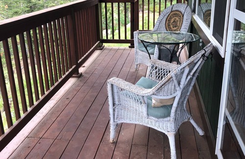 Crystal Lake Cabin | Escape to River Song Refuge~On the N. Fork of the Cache la Poudre River!