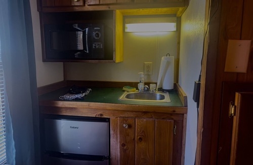 Rising Sun House | Escape to Serenity: RV Paradise with Pool, Fishing & Unforgettable Experiences