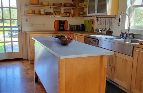 Little Compton House | ESCAPE TO THE ARTFUL BARN W/LONG WEEKENDS MINUMUM 3 NITE