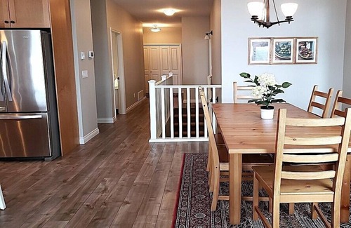 Okanagan-Similkameen House | Escape to this beautiful 2-bedroom, 2-bathroom upper-floor retreat
