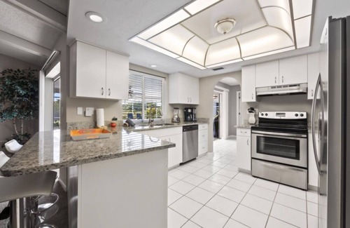Caloosahatchee House | Escape to this charming 3-bedroom house in Cape Coral