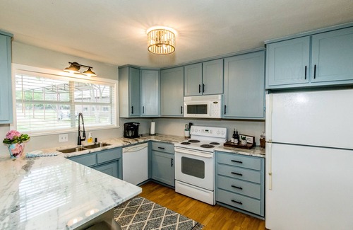 Graford House | Escape to waterfront acreage at PK.