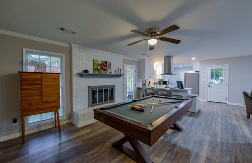Northport House | Escape to your cozy Northport retreat, just a 5-min drive from University
