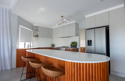 Varsity Lakes House | Escape to Your Own Waterfront Palm Springs Oasis on the Gold Coast!