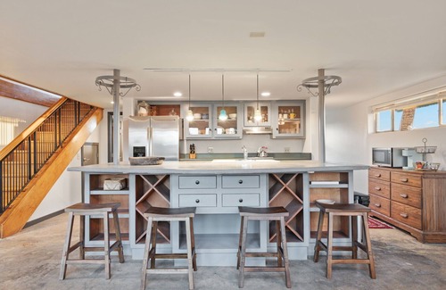 Pipe Creek House | Escape to your private sanctuary nestled atop a serene hill with amazing views.