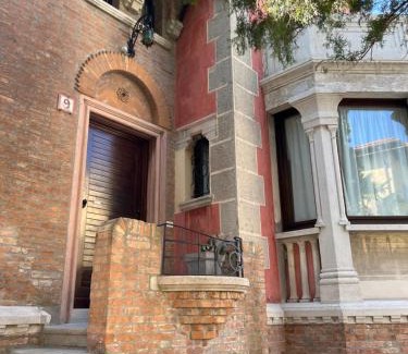 Santa Maria in Stelle Apartment | Esclusivo appartamento- 6 persone in Villa Liberty