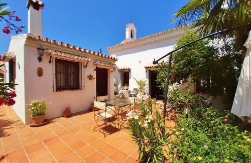 Rio Velez Bed & Breakfast | Escuela La Crujía