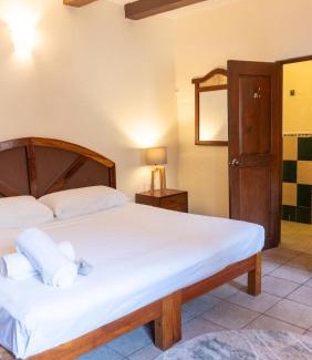 Hidalgo Hotel | Esencia Puerto Escondido