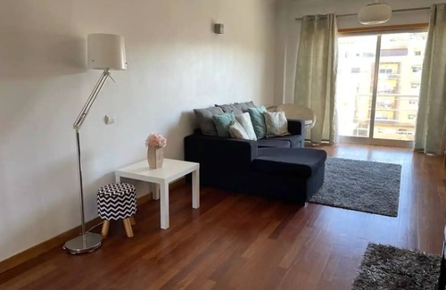 Campo e Sobrado Apartment | Espaçoso T3 com terraço e churrasqueira