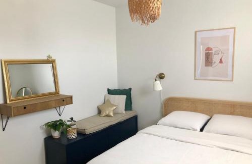 Puilboreau House | Espace deux chambres et sanitaires
