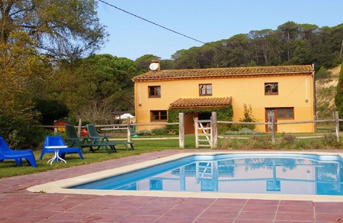 Riudarenes House | Espai Rural La Fàbrega, swimming pool, free wifi, barbecue, ideal families.