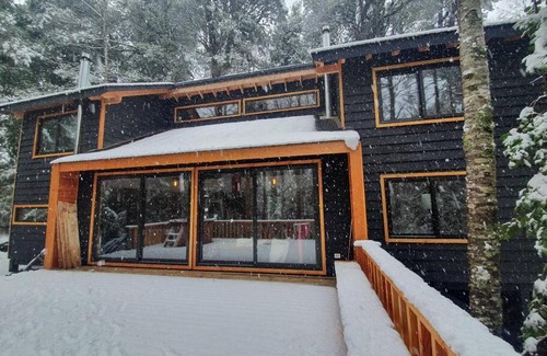 Neltume House | Espectacular y Amplia Casa en Reserva Huilo Huilo