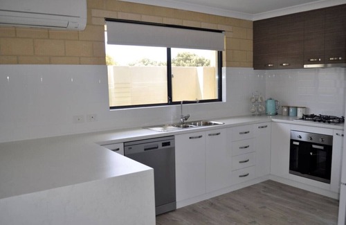 Esperance House | Esperance Ocean Escape