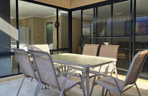 Esperance House | Esperance Stay By The Sea