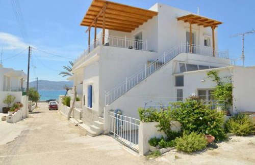 Adamas Apartment | Esperos Seaside Suite in Adamas, Milos