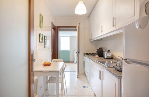 Espinho Apartment | Espinho Retreat with Balcony