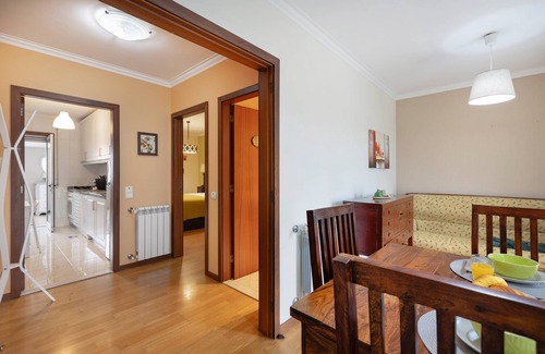 Espinho Apartment | Espinho Retreat with Balcony